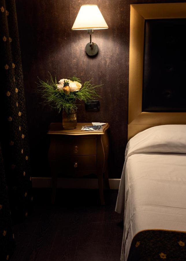Hotel - Motel Flower Gropello Cairoli Eksteriør billede