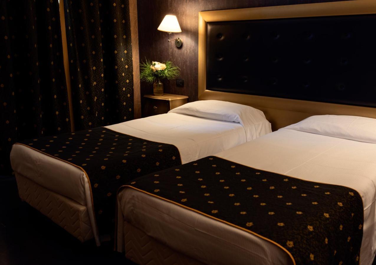 Hotel - Motel Flower Gropello Cairoli Eksteriør billede
