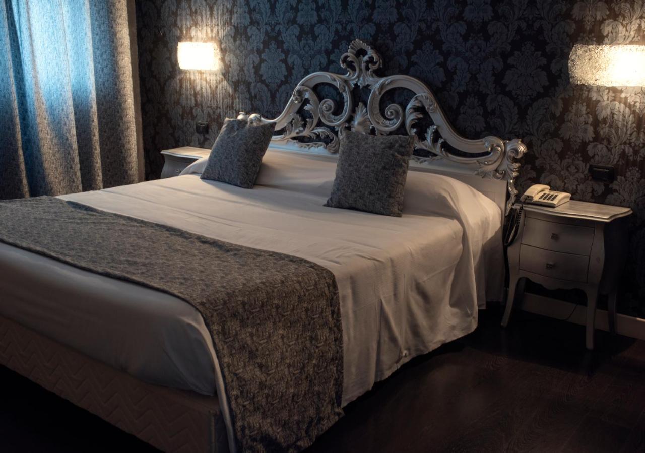 Hotel - Motel Flower Gropello Cairoli Eksteriør billede