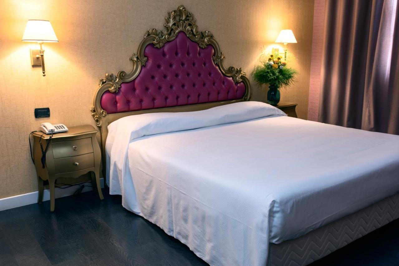 Hotel - Motel Flower Gropello Cairoli Eksteriør billede