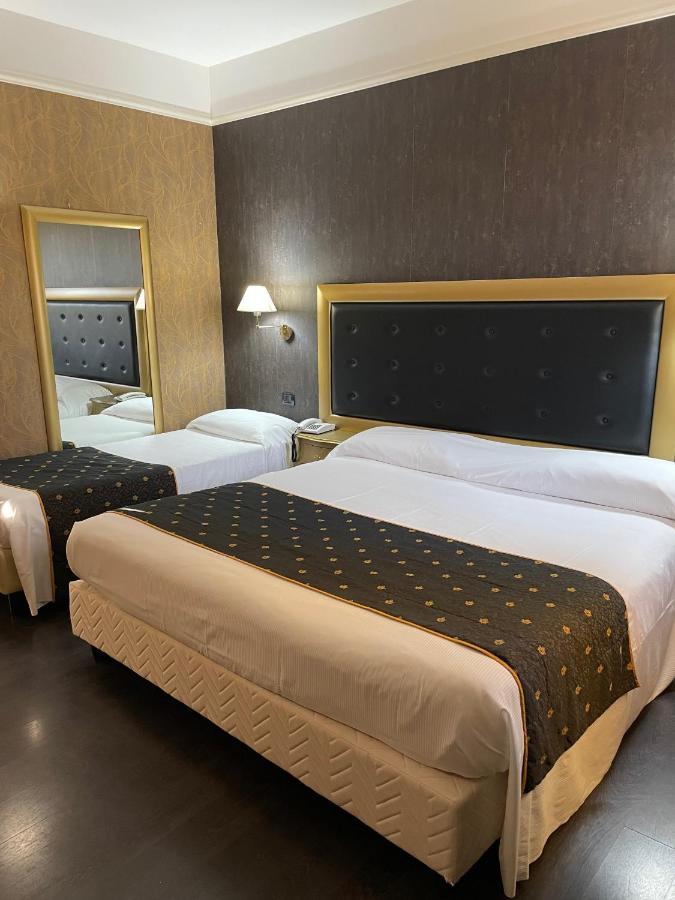 Hotel - Motel Flower Gropello Cairoli Eksteriør billede