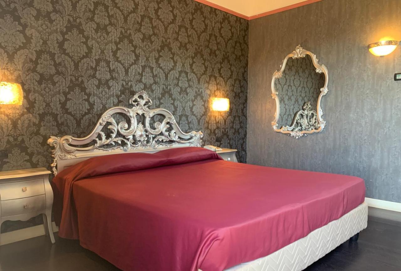 Hotel - Motel Flower Gropello Cairoli Eksteriør billede